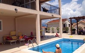 Apartments Villa Viktoria